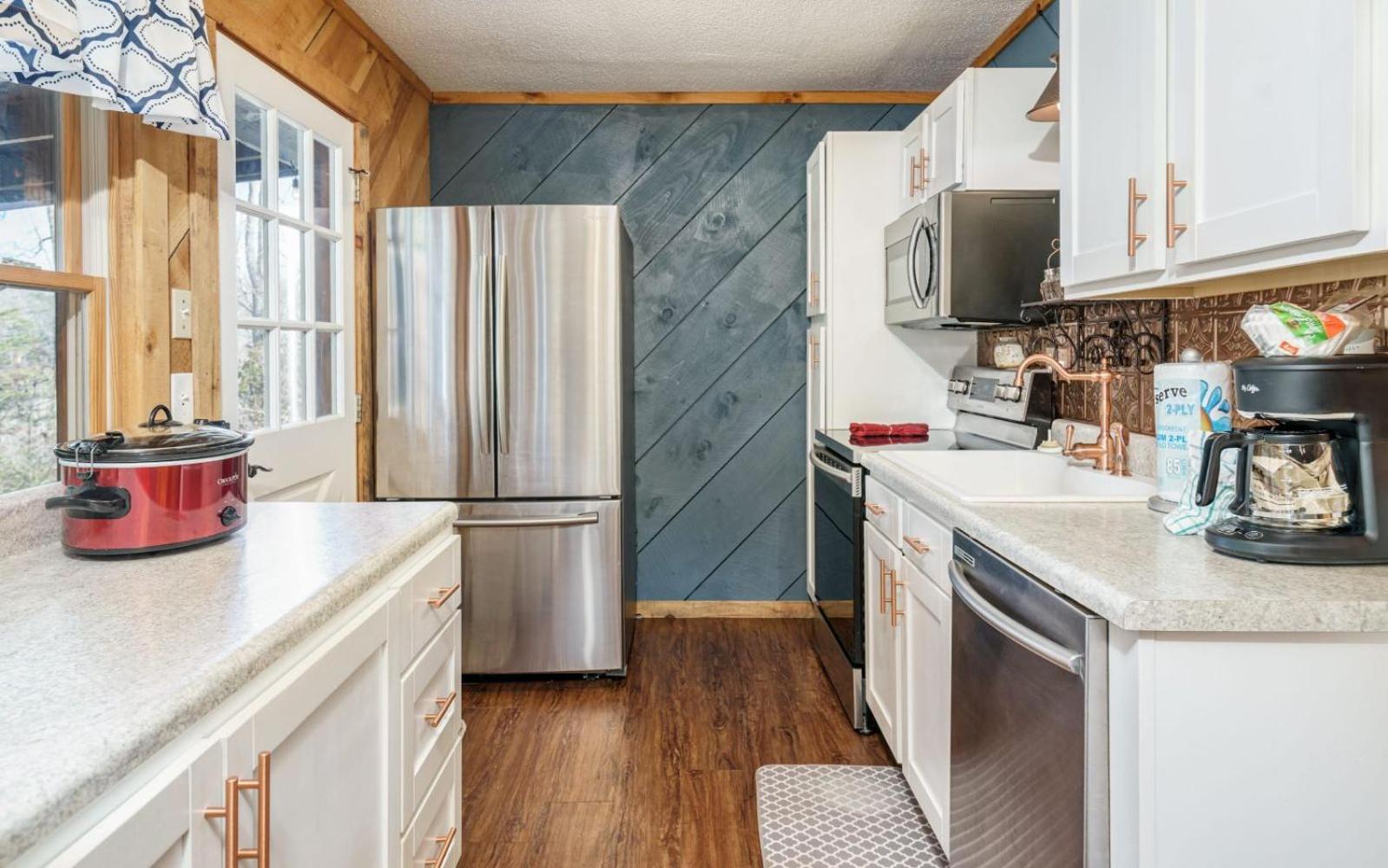 Wooded Bliss Hot Tub Single Level Cabin With No Steps Rocking Chairs And Wooded Views Pigeon Forge Εξωτερικό φωτογραφία