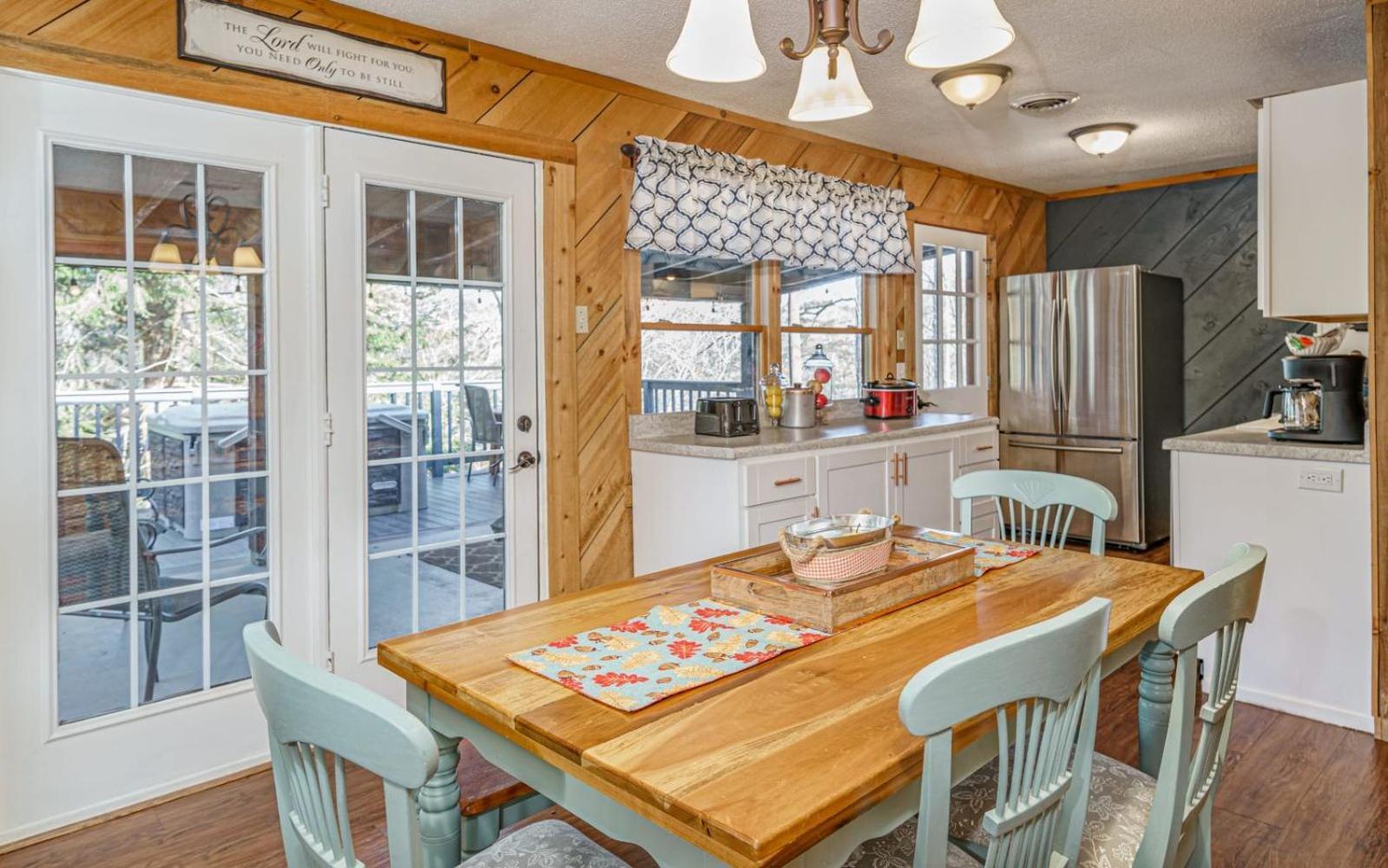 Wooded Bliss Hot Tub Single Level Cabin With No Steps Rocking Chairs And Wooded Views Pigeon Forge Εξωτερικό φωτογραφία
