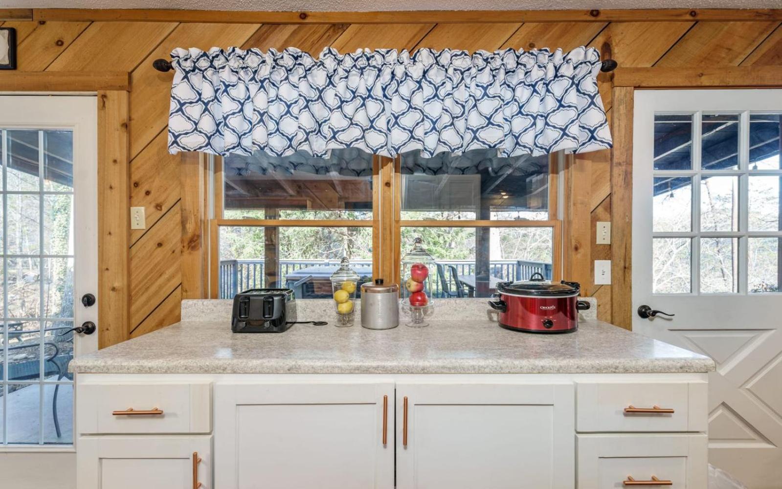 Wooded Bliss Hot Tub Single Level Cabin With No Steps Rocking Chairs And Wooded Views Pigeon Forge Εξωτερικό φωτογραφία